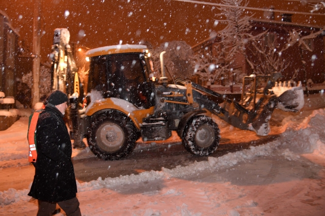 Isparta'da kar yağışı sonrası Belediye neler yapıyor?