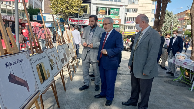 Isparta'da ​Kutsal Emanetler Sergisi Açıldı