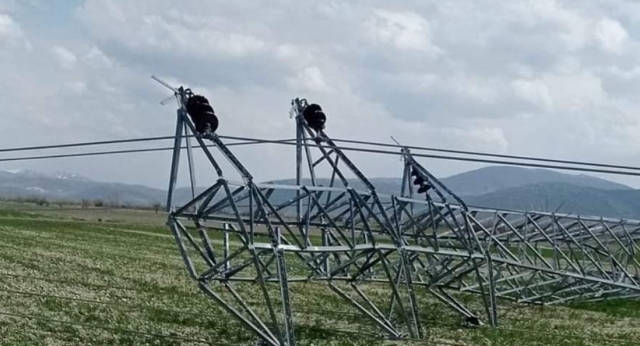 Isparta'da Lodos Felaketi: Elektrik Hatları Zarar Gördü, Köyler Karanlıkta Kaldı!