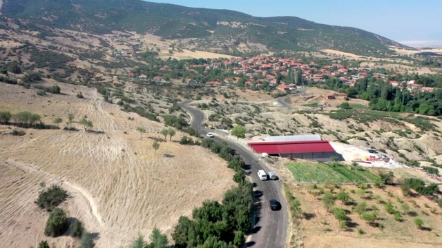 Isparta'da merkeze bağlı köylerde altyapı ve asfalt çalışmaları 