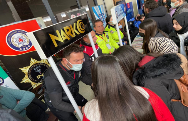 Isparta'da “Narkorehber, Narkogençlik ve En İyi Narkotik Polisi; Anne” projeleri