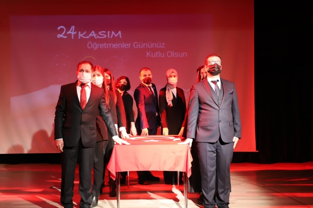 ISPARTA'DA ÖĞRETMENLER GÜNÜ COŞKU İLE KUTLANDI