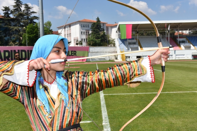 ISPARTA'DA OKÇULARIMIZDAN TAM İSABET