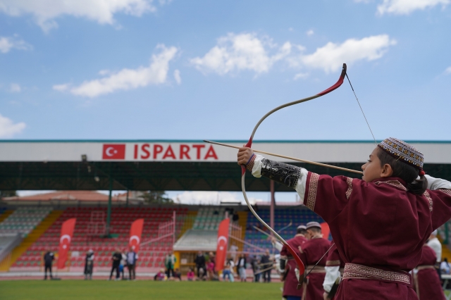 ISPARTA'DA OKUÇULARIMIZDAN TAM İSABET