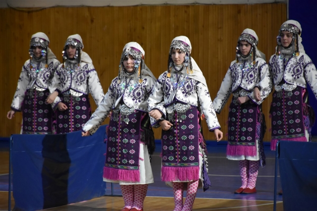 ISPARTA'DA OKUL SPORLARI HALK OYUNLARI YARIŞMALARI