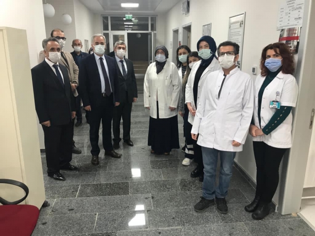 Isparta'da Sağlık Çalışanları mücadelelerini ön cephede sürdürmeye devam ediyor