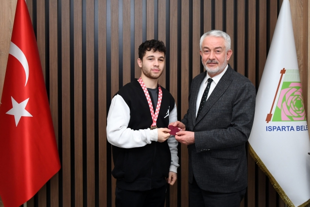 Isparta'da sporcularımızın başarıları için her zaman destekçileriyiz