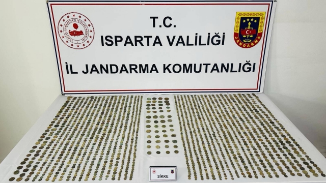 Isparta'da Tarihi Eser Operasyonu: 2 Bin Adet Sikke Ele Geçirildi
