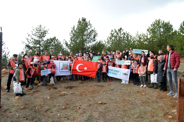 Isparta'da Tohumdan fidana uzanan süreci doğada öğrendiler
