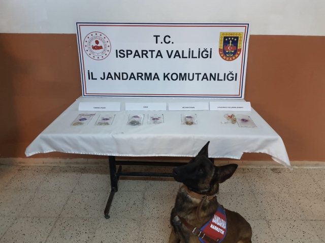 Isparta'da Uyuşturucu Ticaretine Darbe: (15) Şüpheli Tutuklandı