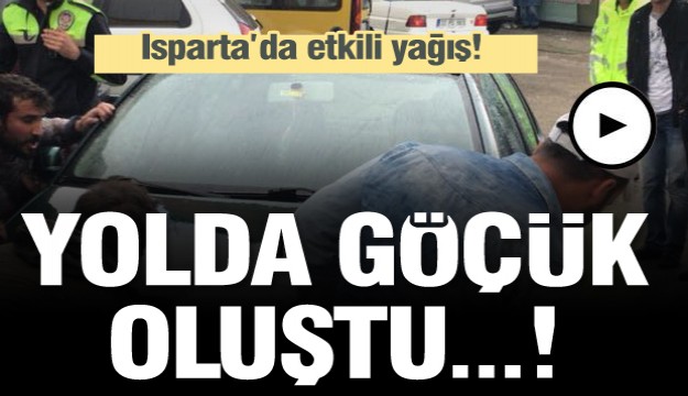 Isparta'da yağıştan dolayı yolda göçük oluştu