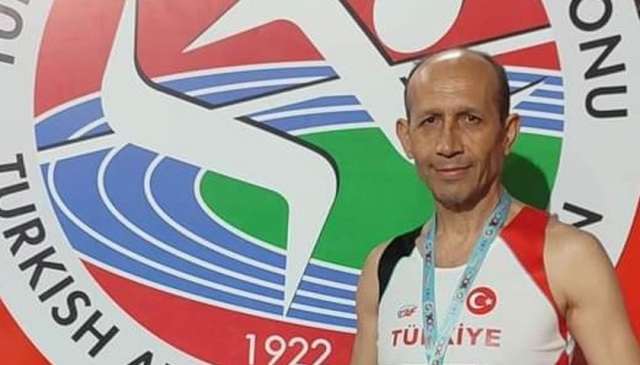 Isparta'lı sporcu Sakin Şeker, Balkan Salon Atletizm Şampiyonası'nda uzun atlama dalında üçüncü oldu
