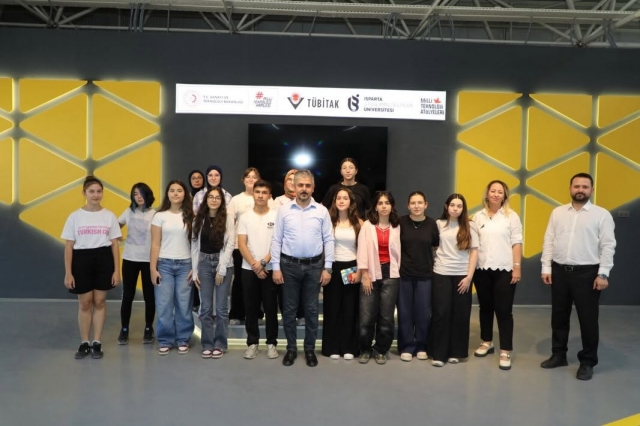 ISUB&Uuml;&rsquo;de Milli Teknoloji Yaz Okulu heyecanı başladı