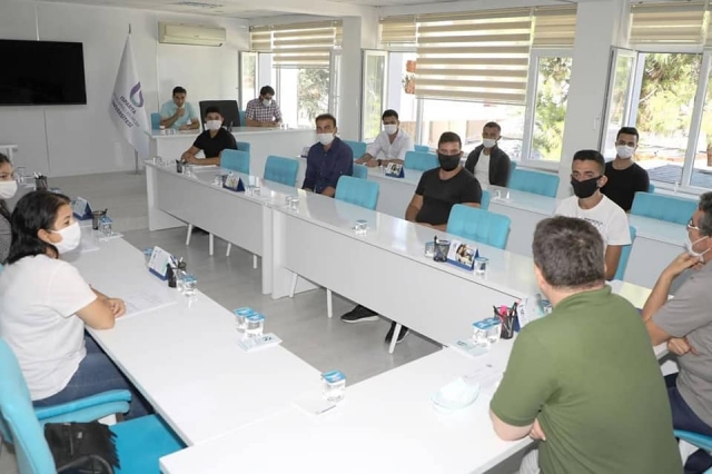 ISUBÜ'de sürekli işçi statüsündeki 15 kişi görevlerine başladı