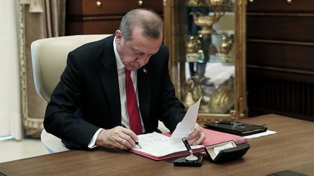 ISUBÜ'YE REKTÖR OLARAK YILMAZ ÇATAL ATANDI