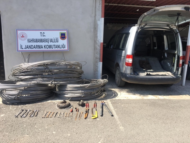 Kahramanmaraş'ta kablo çaldığı iddia edilen 3 kişi yakalandı