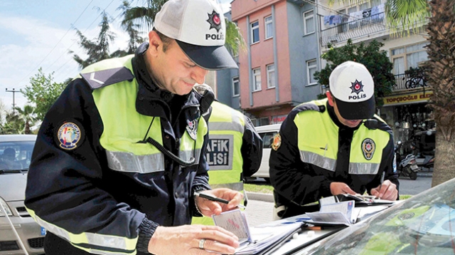 Kahramanmaraş'ta "drift" yapan sürücüye 5 bin 10 lira ceza