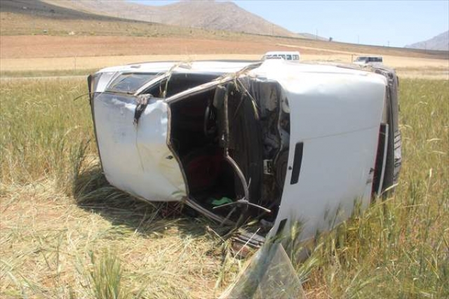 Kahramanmaraş'ta otomobil devrildi: 5 yaralı