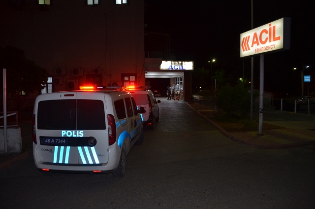 Kahramanmaraş'ta otomobiline silahlı saldırı düzenlenen kişi cam parçalarıyla yaralandı