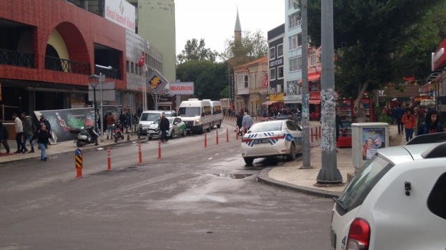Yaya kaldırımına park eden trafik polisine ceza 