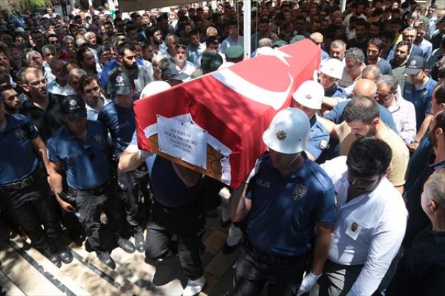 Kazada hayatını kaybeden polis memuru toprağa verildi