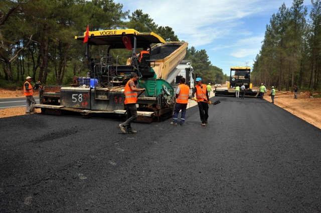  Kepez’de 575 kilometre yeni yol açıldı  