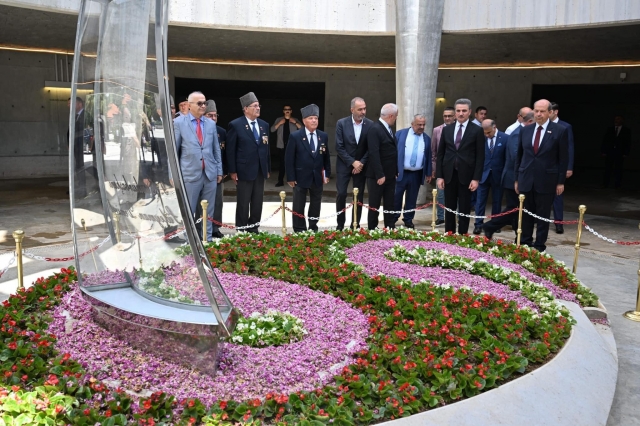 KKTC Cumhurbaşkanı Ersin Tatar, Isparta Ziyaretinde Süleyman Demirel'in Anıt Mezarını ve Müzesini Ziyaret Etti