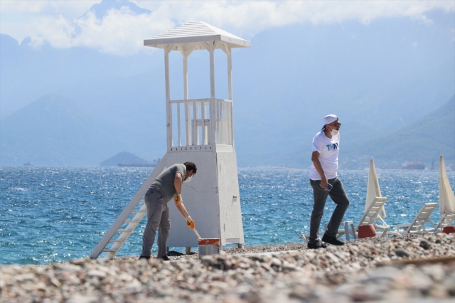 Konyaaltı Plajı'nda sigara içme kısıtlaması