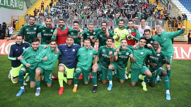 Konyaspor 'tarihi tekerrür ettirmek' istiyor