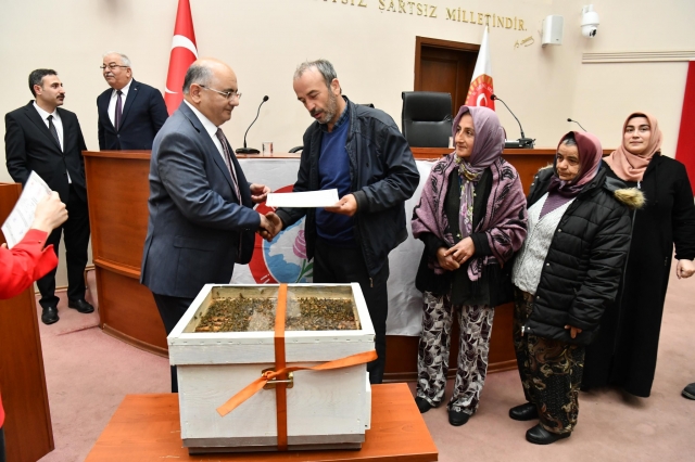 Köy Yaşam Merkezlerinde Arıcılık Desteklemeleri Başladı