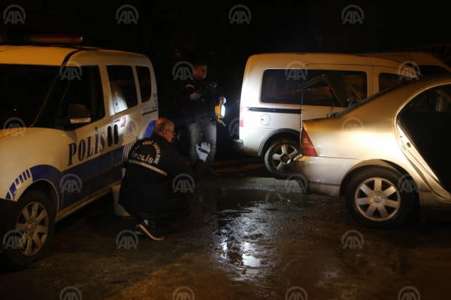 kundaklandığı iddia edilen otomobilde hasar oluştu