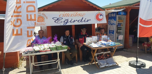LAVANTA FESTİVALİNDE EĞİRDİR BELEDİYESİ STANDINA BÜYÜK İLGİ