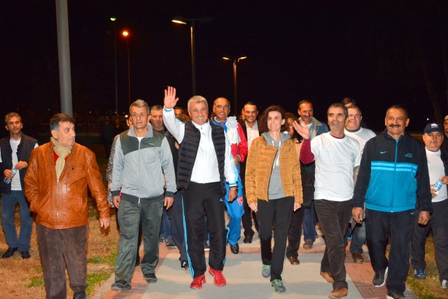 Manavgat Irmak Kenarı’nda vatandaşların spor keyfi   