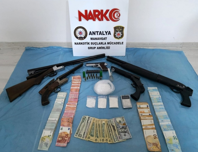 Manavgat’ta uyuşturucu operasyonu  