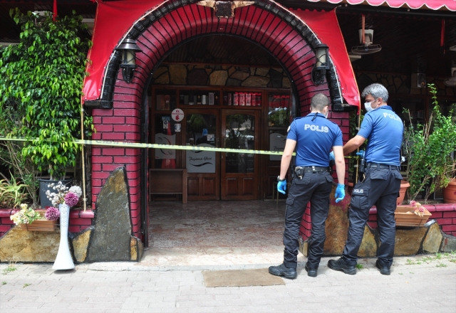 Manavgat'ta garson çalıştığı restoranda ölü bulundu