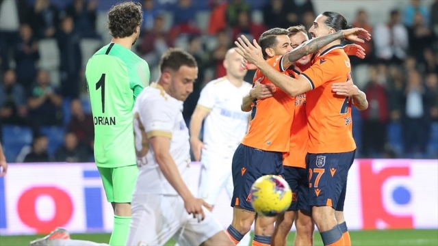 Medipol Başakşehir evinde galip