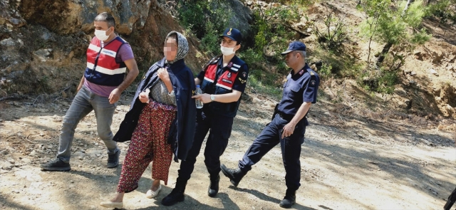 Mersin'de dün kaybolan kadın ormanda uyurken bulundu