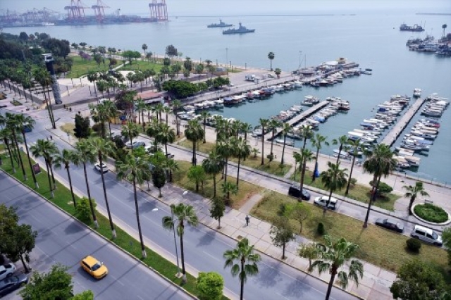  Mersin'de "Evde kal" çağrısına büyük oranda uyuluyor
