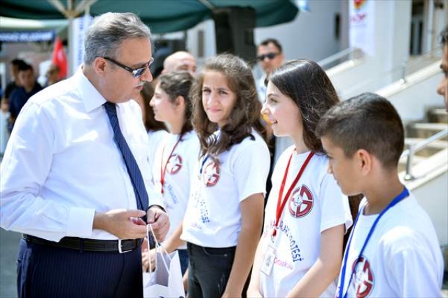 ​Mersin'de "Geleceğin Yazarları" projesi