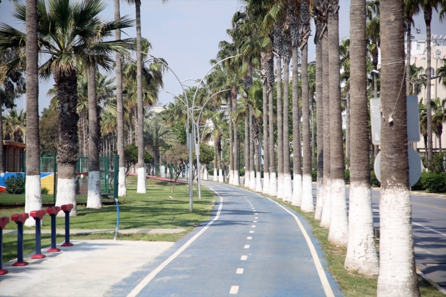  Mersin'de sokağa çıkma kısıtlamasına uyuluyor
