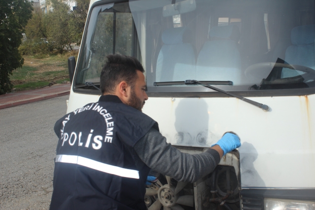 Minibüsün radyatörünü çalıp 90 TL'ye sattı 