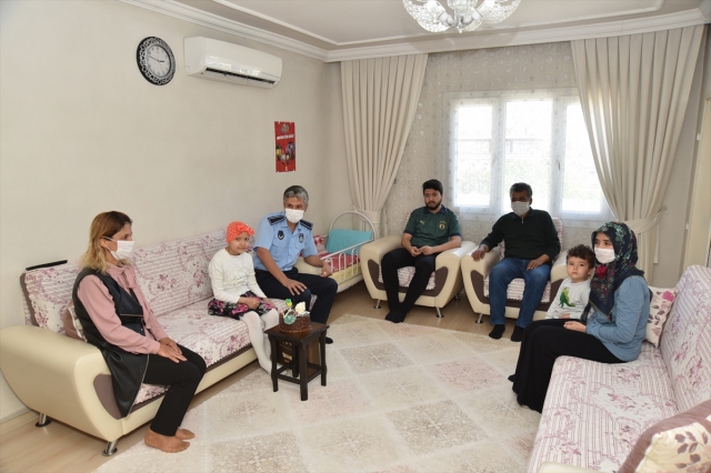 Nöroblastom hastası çocuğa doğum günü sürprizi