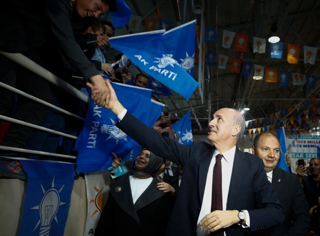 Numan Kurtulmuş vatandaşlarla bir araya geldi