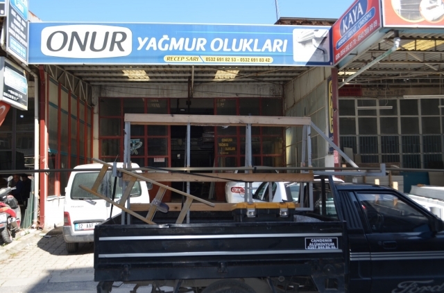 Onur Yağmur Olukları: Isparta'da Yağmur Güvenliği İçin İdeal Çözümler Sunuyor!