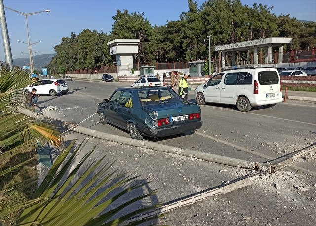 Osmaniye’de otomobil askeri araca çarptı: 7 yaralı