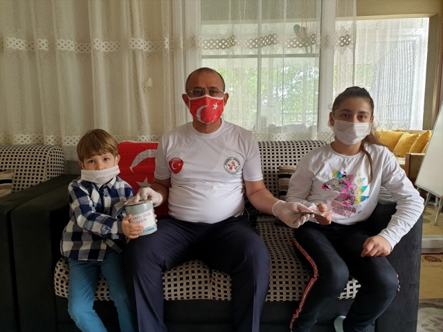 Osmaniye'de iki kardeşten Milli Dayanışma Kampanyası'na anlamlı destek
