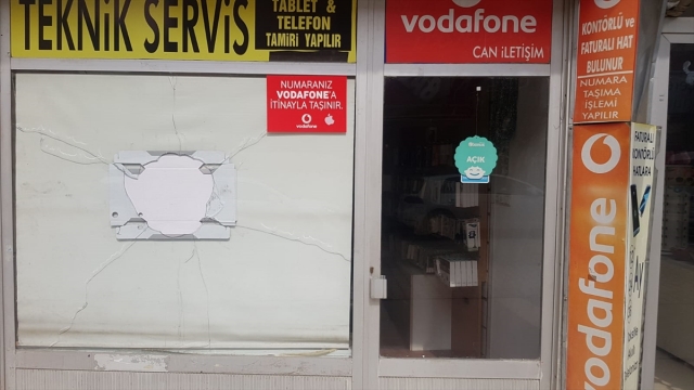 Osmaniye'de iş yerinden cep telefonu hırsızlığı güvenlik kamerasında