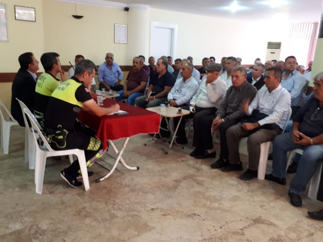 Polis, yeni trafik kanunu hakkında sürücülere bilgiler verdi  