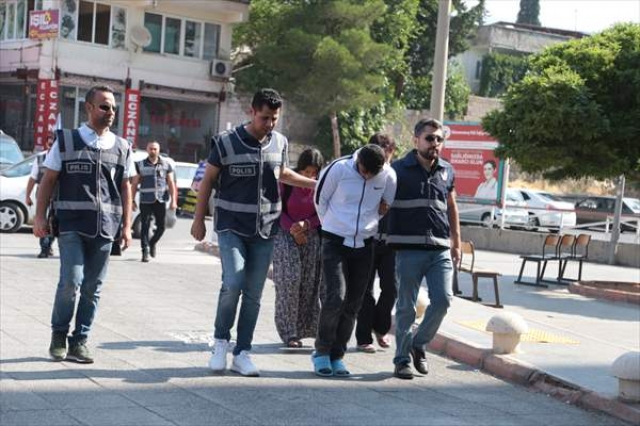 Polisle çatışan hırsızlık zanlıları adliyeye sevk edildi