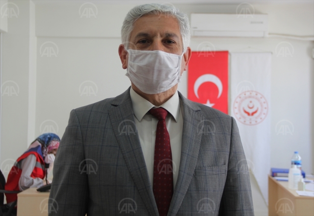"Psikososyal Destek Hattı"nı çocuğu sıkılan da sohbet etmek isteyen de arıyor